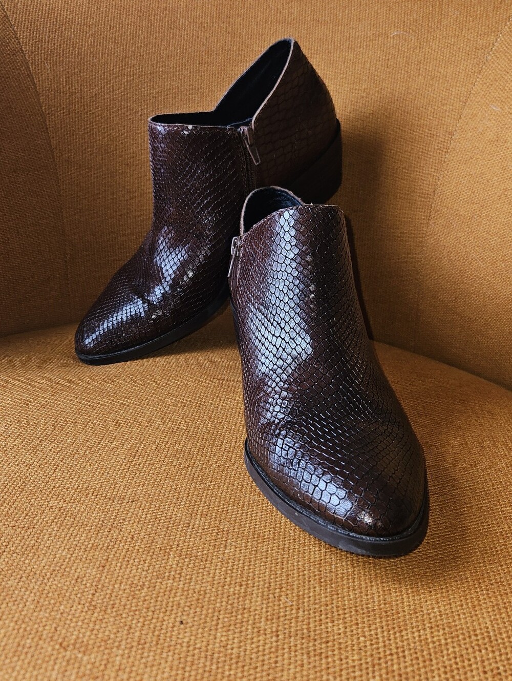 LUCKY BRAND Women’s Brown Textured Genuine Leather Slip-On Ankle Boots Sz 11M